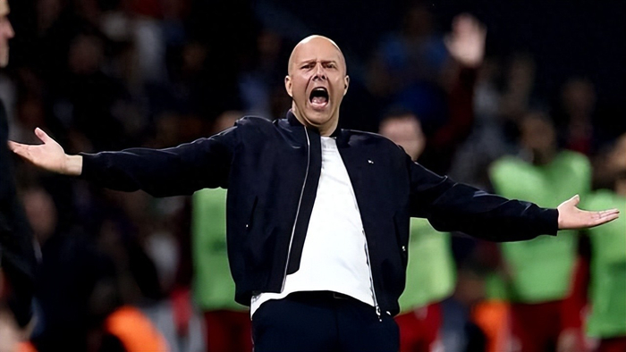 利物浦首回合失利 斯洛特战术调整成关键