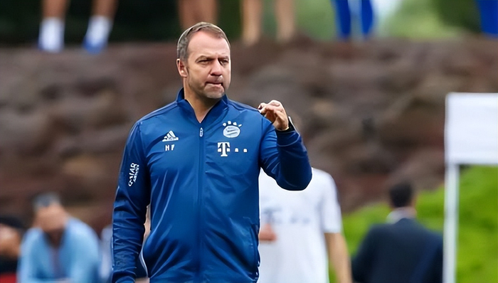 利物浦首回合失利 斯洛特战术调整成关键