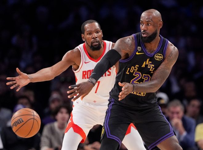 詹杜时隔8年季后赛再相遇 詹姆斯单核带队两连胜