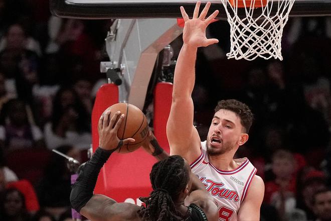 阿门41分创队史纪录火箭8连胜终结主帅用人遭质