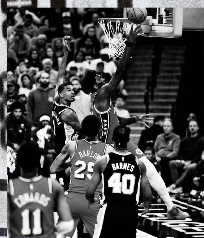 马刺卡斯尔三双率队逆转76人 文班亚马伤退